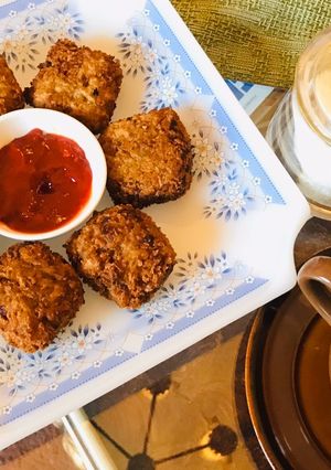 A picture of 3 spices potato balls.