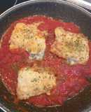 Bacalao con salsa de tomate 😋