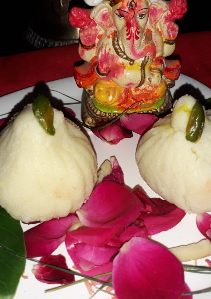 A picture of Instant mava modak.
