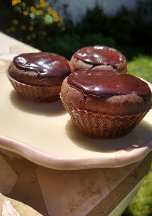 Una foto de Muffins de chocolate veganos sin tacc