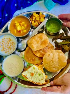 तीज स्पेशल थाली (teej special thali recipe in Hindi) रेसिपी मुख्य फोटो
