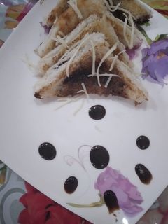 चीज़ चॉकलेट सैंडविच (Cheese Chocolate Sandwich Recipe In Hindi) रेसिपी मुख्य फोटो