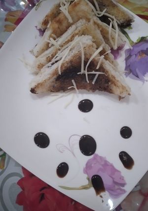 चीज़ चॉकलेट सैंडविच (Cheese Chocolate Sandwich Recipe In Hindi) रेसिपी मुख्य फोटो