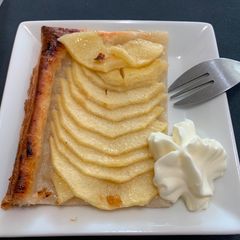 A picture of Apple Pie, just put ingredients.