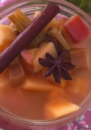 Rebarbara kompót almával recept fotója