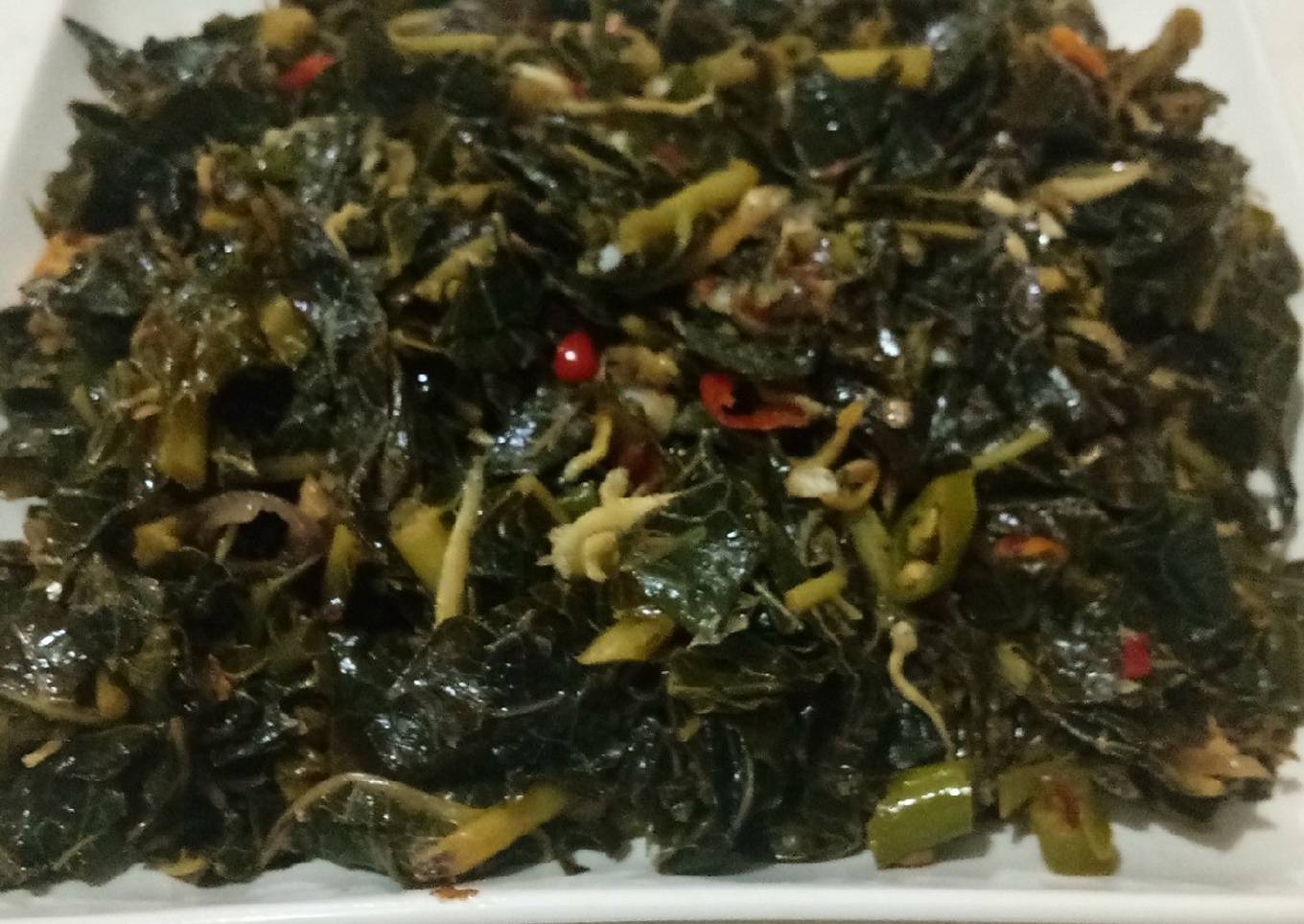Tumis daun pepaya teri nasi