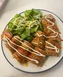 Sandwich cuộn xúc xích chiên xù