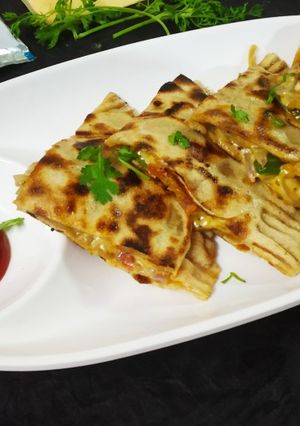 A picture of Roti pan pizza.