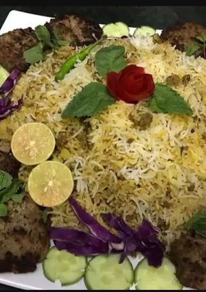 A picture of Qeeme ki biryani.