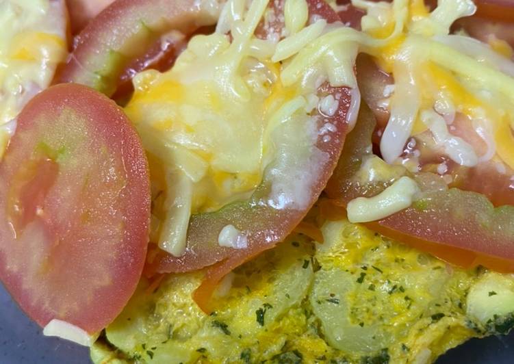 Tortilla de calabacín con tomate y queso al Lékué