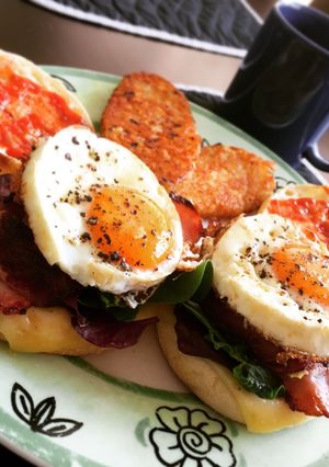 A picture of Egg & Bacon Muffins.