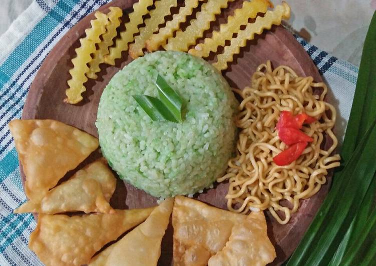 Cara Gampang Menyiapkan Nasi Pandan Anti Gagal