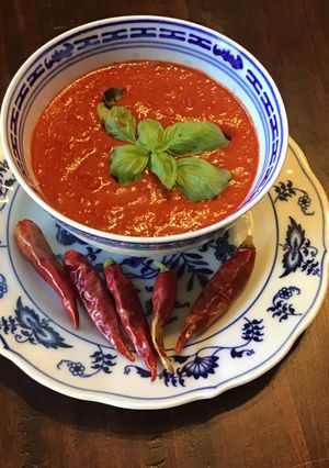 A picture of California Farm Perfect Sriracha Pepper Sauce.