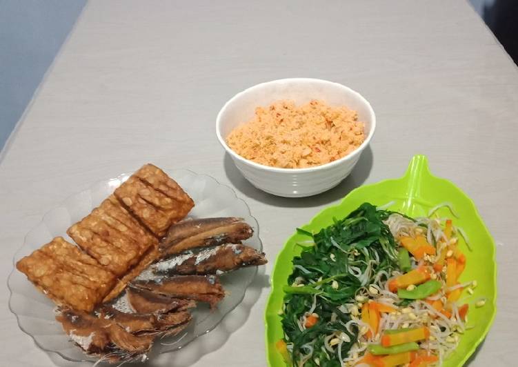 Urap urap, tempe, ikan pindang #ResepPertamaku