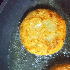 A picture of Mixed Vegetable Rawa Cutlet.