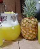 Agua de piña natural