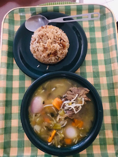 Una foto de Sopa de la abuela con fideos y arroz de plátano maduro