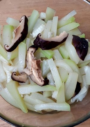 香菇炒蒲瓜 (原味餐食譜 娜娜媽) 的食譜成品照片