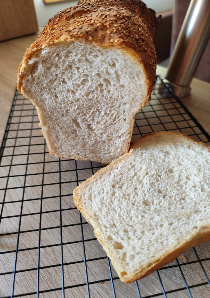 "Hibrid" kovászos kenyér recept fotója