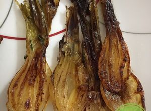 Una foto de Cebollitas Caramelizadas (Bulb Onions) #lacocinadegiri