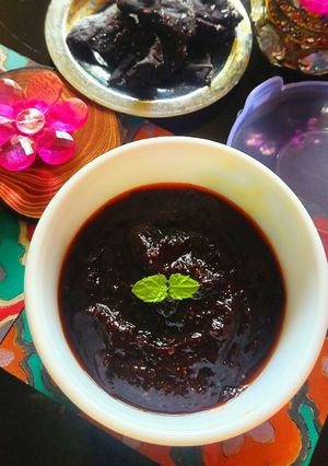 A picture of Kokum chutney.