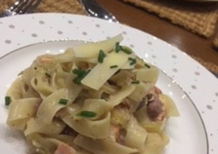 Recipe of Perfect Chicken, bacon and pistachio pasta