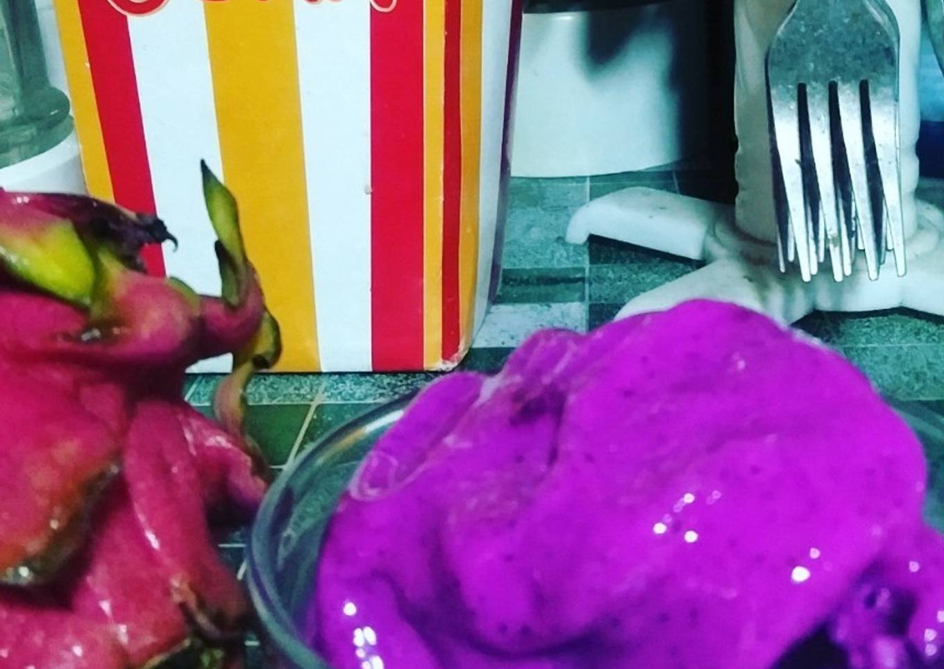 Ice crem dragon fruti