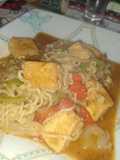 Fideos veganos con tofu