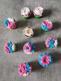 Chocolate Cupcake with Strawberry Filling (decorating cake)