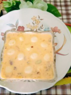 ડેલિશ્યસ મીઠી-મધુરી અંગુર રબડી (Angoor Rabdi Recipe in Gujarati) રેસીપી મુખ્ય ફોટો