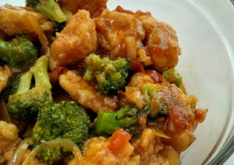 Bagaimana meracik Ayam Koloke Cah Brokoli yang Enak