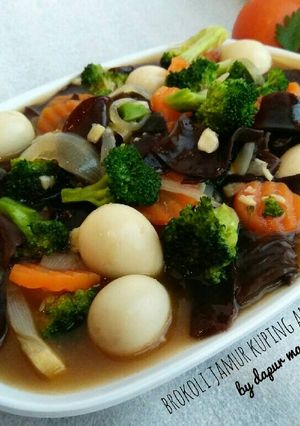 Foto resep Brokoli Jamur Kuping and Friends