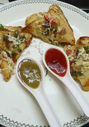 A picture of Spicy Masala French Toast.