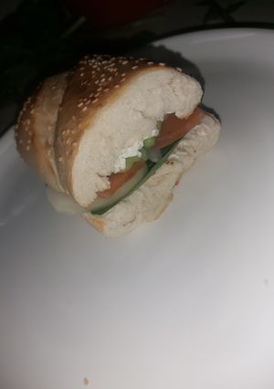 Una foto de Gravlax de salmón