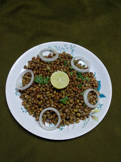 મૂંગ મસાલા (Moong Masala Recipe In Gujarati) રેસીપી મુખ્ય ફોટો