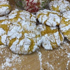 A picture of Lemon crinkle cookies.