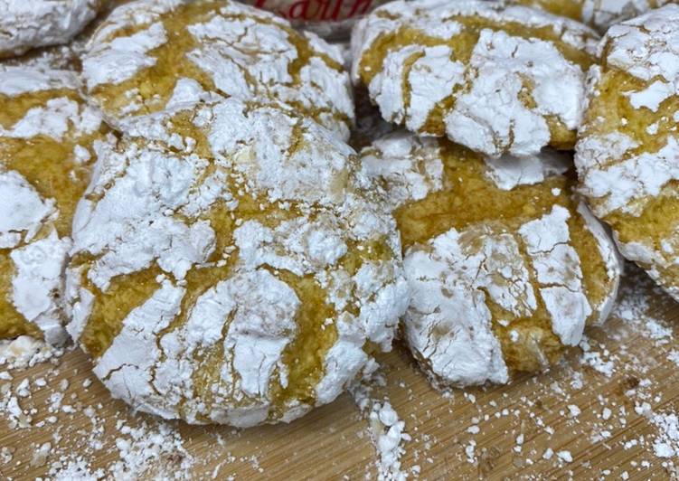 Steps to Make Award-winning Lemon crinkle cookies