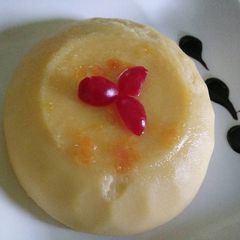 A picture of Custard pudding.