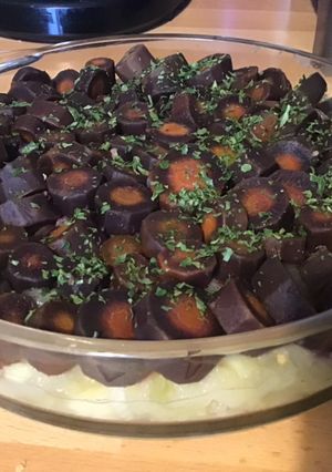 Une photo de Carottes violettes fenouil et panais façon gâteau