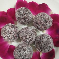 A picture of Beetroot Jaggery Laddu.