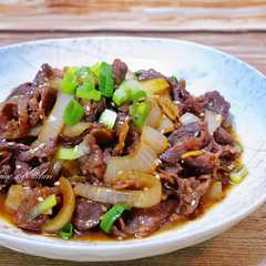 日式洋蔥炒牛肉-レシピのメイン写真