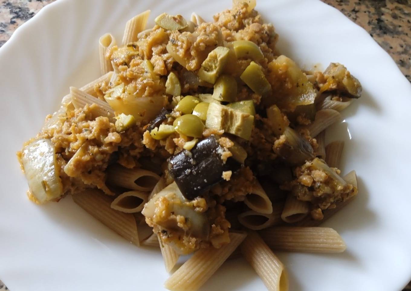 Macarrones a la parmiggiana vegana