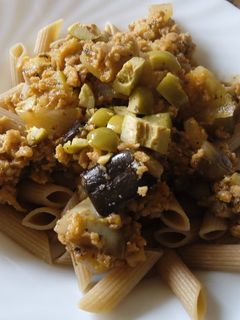 Una foto de Macarrones a la parmiggiana vegana