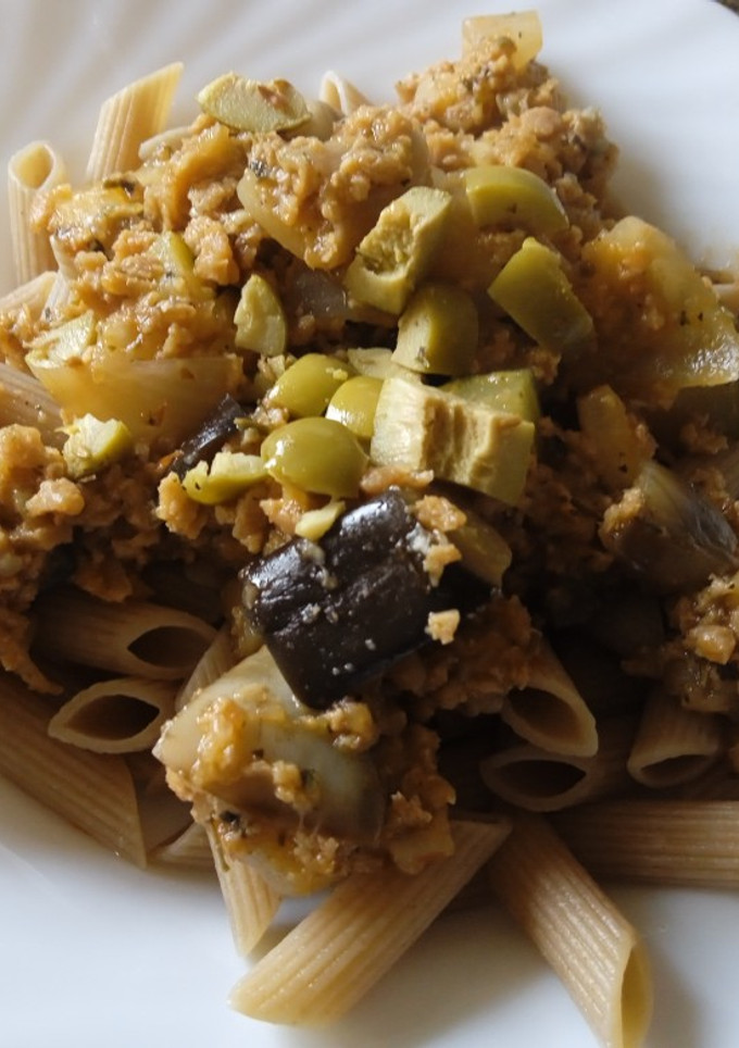 Una foto de Macarrones a la parmiggiana vegana