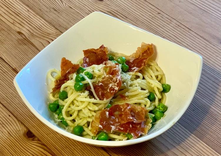 Simple Way to Prepare Ultimate Pesto and crispy prosciutto pasta