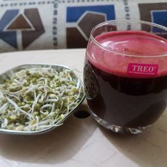 A picture of Beetroot Carrot juice.