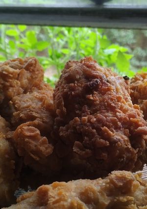 Una foto de Alitas de pollo fritas súper Crujientes 🤗🤩🤩