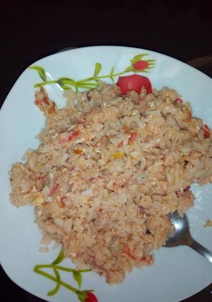 A picture of Rice with eggs.