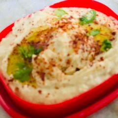 A picture of Hummus.