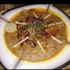 A picture of Haleem.